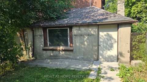 Photo 37 at 610 Lauder Avenue, Oakwood Village, Toronto