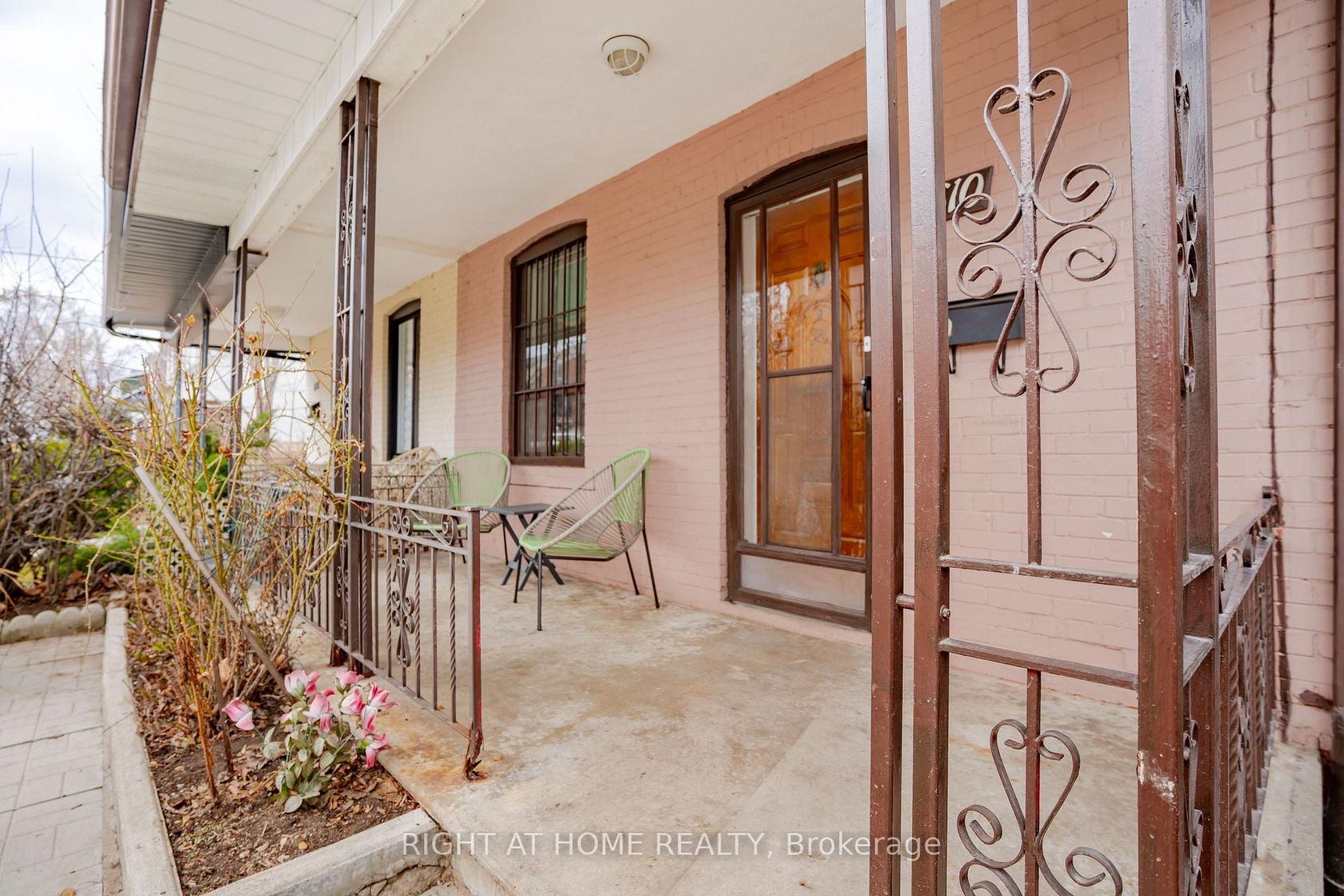 610 Lauder Avenue, Oakwood Village, Toronto 