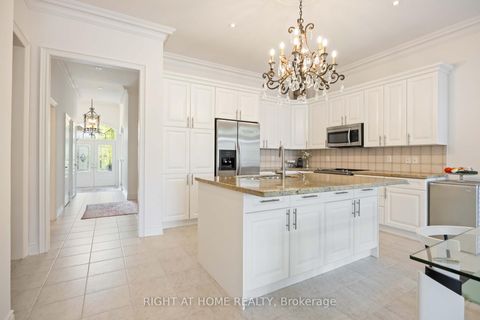 Photo 12 at 6 Sachet Drive, Oak Ridges Lake Wilcox, Richmond Hill