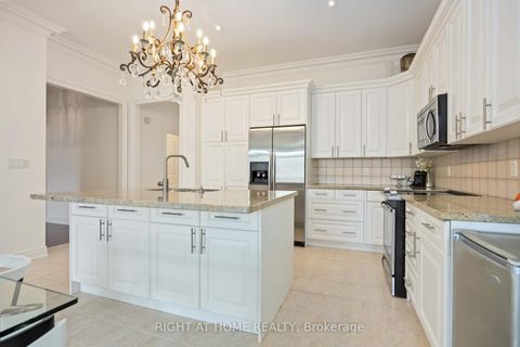 Photo 17 at 6 Sachet Drive, Oak Ridges Lake Wilcox, Richmond Hill