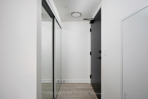 Photo 2 at 507 - 2 Augusta Avenue, Waterfront Communities C1, Toronto