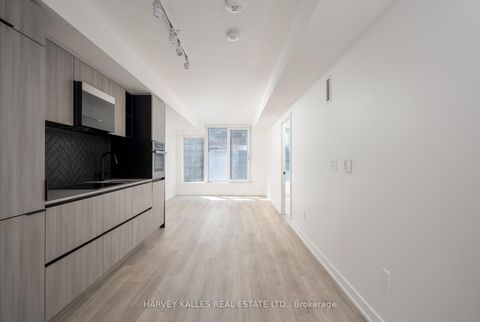 Photo 5 at 507 - 2 Augusta Avenue, Waterfront Communities C1, Toronto