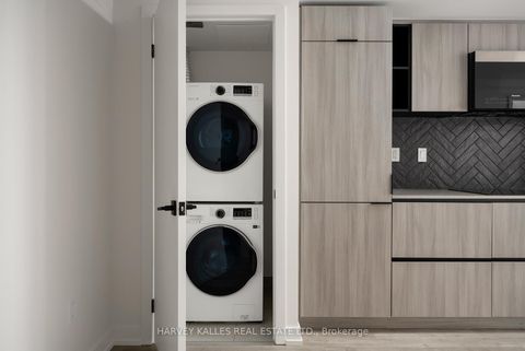 Photo 22 at 507 - 2 Augusta Avenue, Waterfront Communities C1, Toronto