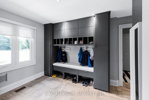 Photo 22 at 17 Chamberlain Court, Nobleton, King