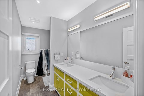 Photo 34 at 17 Chamberlain Court, Nobleton, King