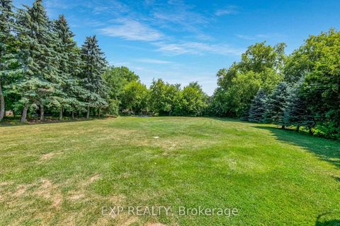 Photo 48 at 17 Chamberlain Court, Nobleton, King