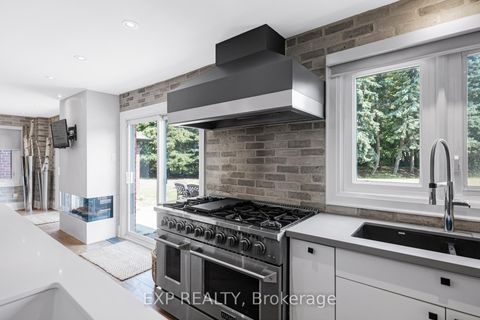Photo 13 at 17 Chamberlain Court, Nobleton, King