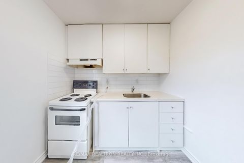 Photo 13 at 1474 Dufferin Street, Junction, Toronto