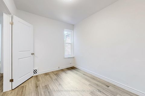 Photo 14 at 1474 Dufferin Street, Junction, Toronto