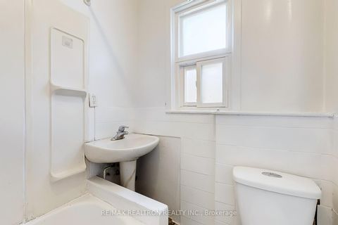 Photo 18 at 1474 Dufferin Street, Junction, Toronto
