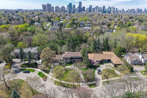 Photo 3 at 38 Fifeshire Road, Windfields, Toronto