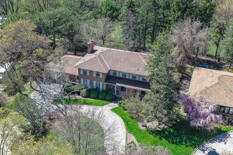 Photo 4 at 38 Fifeshire Road, Windfields, Toronto
