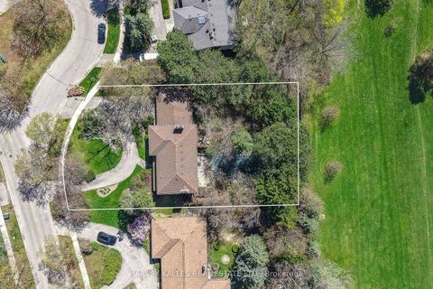 Photo 5 at 38 Fifeshire Road, Windfields, Toronto