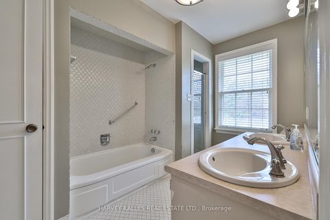 Photo 28 at 38 Fifeshire Road, Windfields, Toronto
