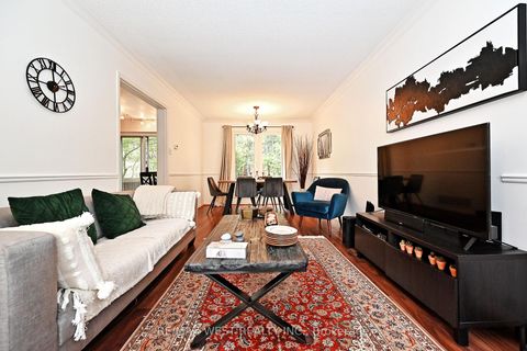 Photo 6 at 348 Brownridge Drive, Brownridge, Vaughan