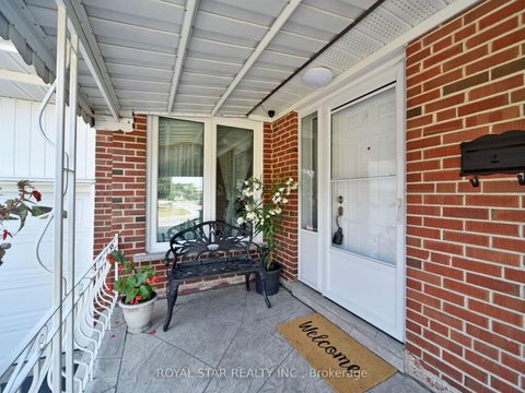 Photo 2 at 25 Diana Drive, CFB, Toronto