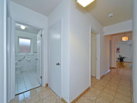 Photo 19 at 25 Diana Drive, CFB, Toronto