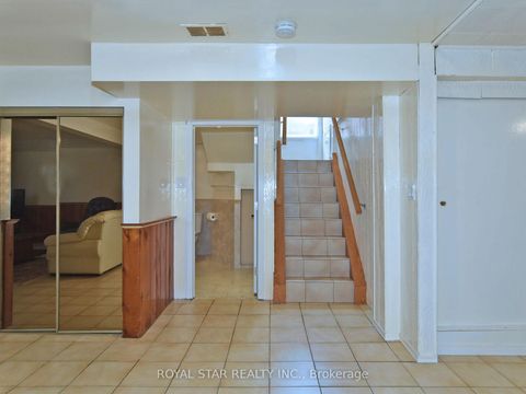 Photo 26 at 25 Diana Drive, CFB, Toronto