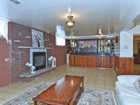 Photo 38 at 25 Diana Drive, CFB, Toronto