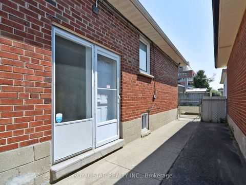 Photo 43 at 25 Diana Drive, CFB, Toronto