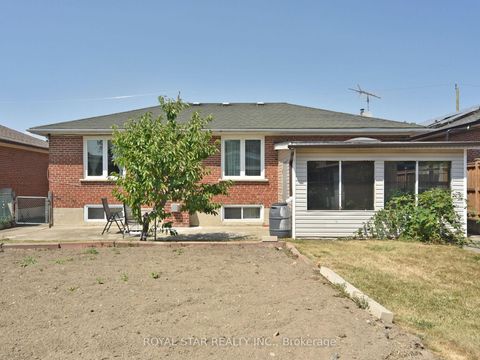 Photo 45 at 25 Diana Drive, CFB, Toronto