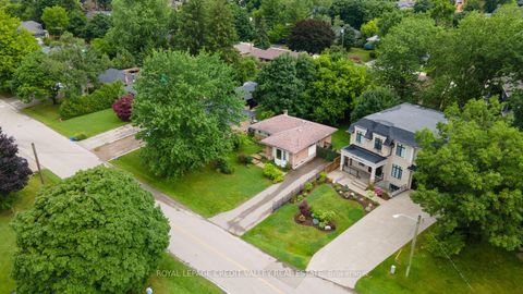 Photo 6 at 535 Taplow Crescent, BR Bronte, Oakville