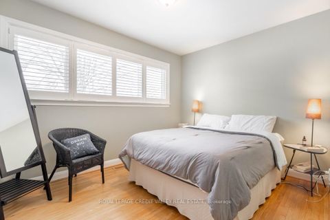 Photo 10 at 535 Taplow Crescent, BR Bronte, Oakville