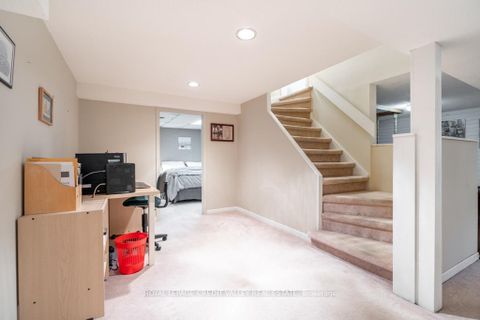 Photo 12 at 535 Taplow Crescent, BR Bronte, Oakville