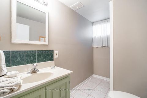 Photo 14 at 535 Taplow Crescent, BR Bronte, Oakville