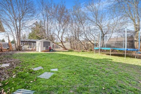Photo 20 at 535 Taplow Crescent, BR Bronte, Oakville