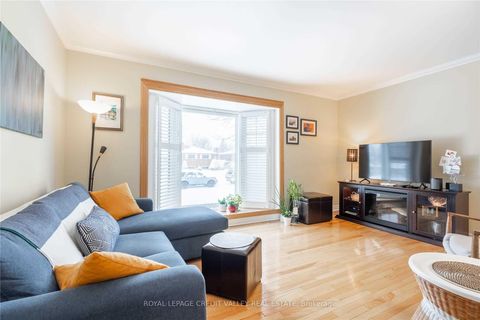 Photo 23 at 535 Taplow Crescent, BR Bronte, Oakville