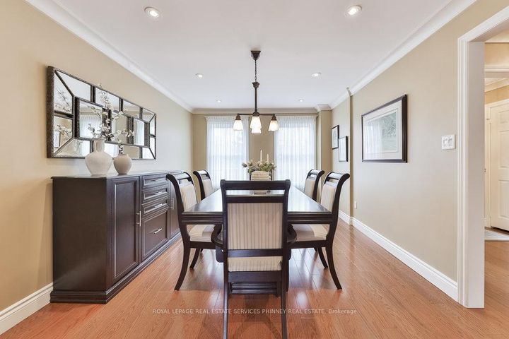 Photo 6 at 2289 Beejay Court, Streetsville, Mississauga