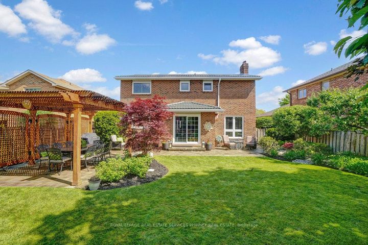Photo 32 at 2289 Beejay Court, Streetsville, Mississauga