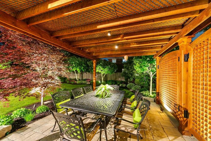 Photo 38 at 2289 Beejay Court, Streetsville, Mississauga