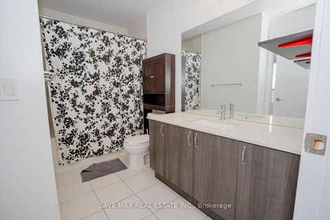 Photo 7 at 220 - 7 Kenaston Gardens E, Bayview Village, Toronto