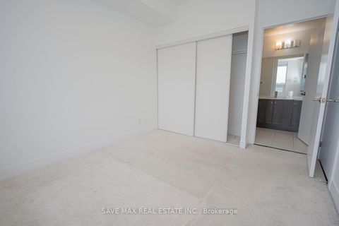 Photo 9 at 220 - 7 Kenaston Gardens E, Bayview Village, Toronto