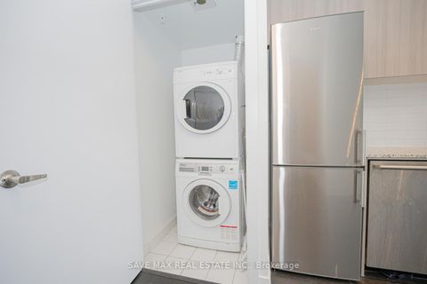 Photo 12 at 220 - 7 Kenaston Gardens E, Bayview Village, Toronto