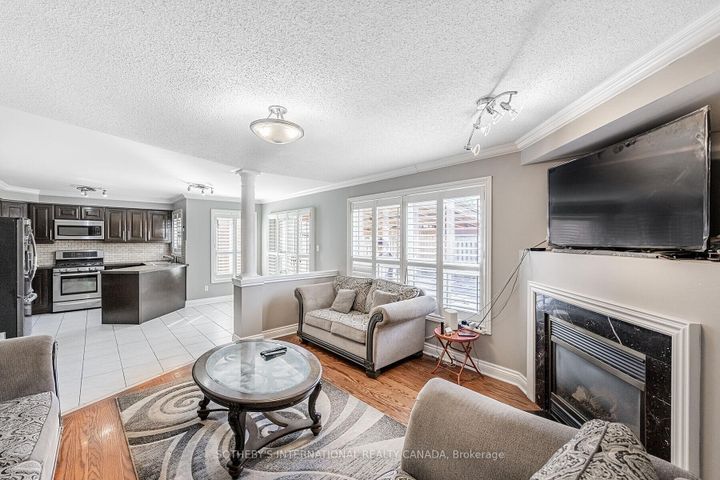 Photo 8 at 5930 Bassinger Place, Churchill Meadows, Mississauga