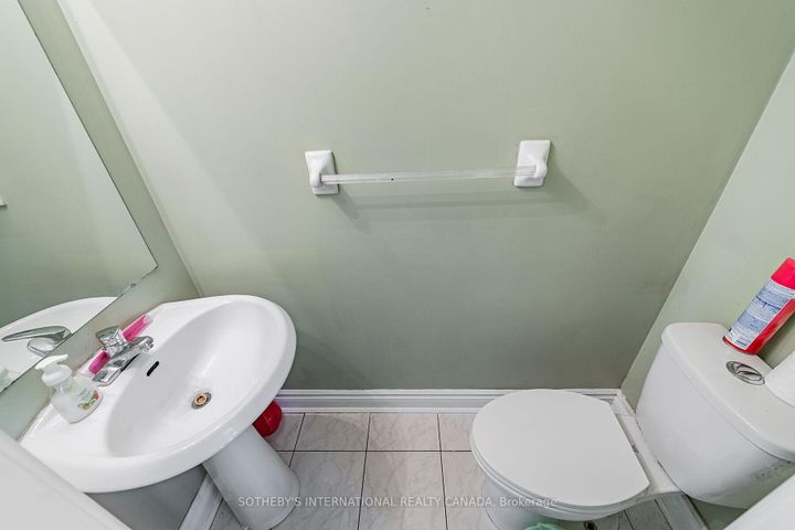 Photo 13 at 5930 Bassinger Place, Churchill Meadows, Mississauga