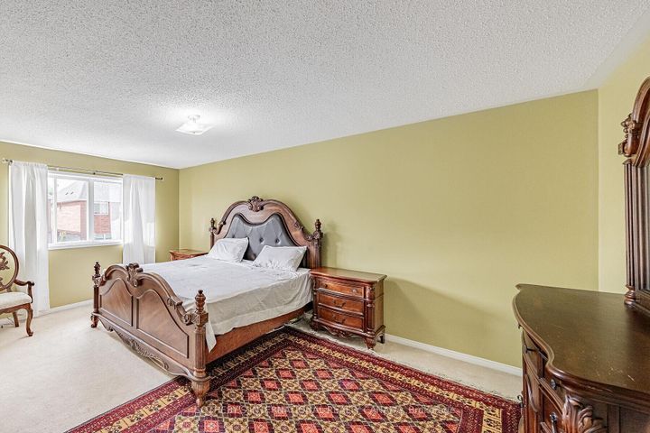 Photo 17 at 5930 Bassinger Place, Churchill Meadows, Mississauga