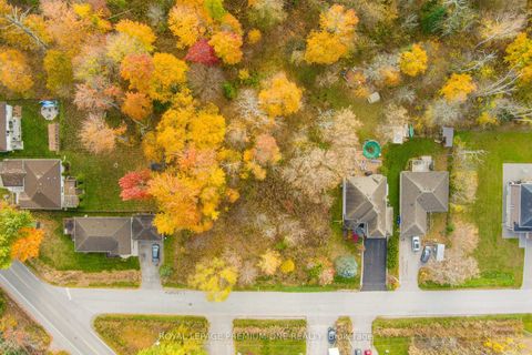Photo 3 at 909B Willow Street, Lefroy, Innisfil Photo 3 at 909B Willow Street, Lefroy, Innisfil