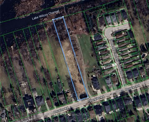 Photo 1 at 80 DOUGLAS Road, Oak Ridges Lake Wilcox, Richmond Hill