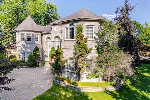 Photo 3 at 23 Maryvale Crescent, South Richvale, Richmond Hill