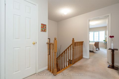 Photo 16 at 125 Colle Melito Way, Sonoma Heights, Vaughan