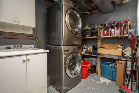 Photo 29 at 125 Colle Melito Way, Sonoma Heights, Vaughan