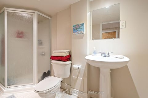 Photo 30 at 125 Colle Melito Way, Sonoma Heights, Vaughan