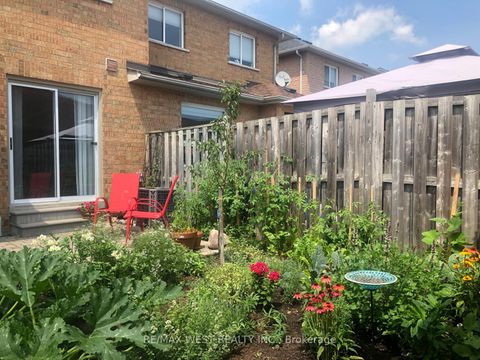 Photo 35 at 125 Colle Melito Way, Sonoma Heights, Vaughan