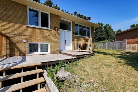Photo 2 at 2 Roslyn Road, Wellington, Barrie