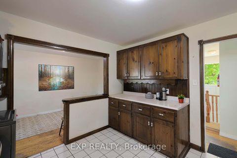 Photo 7 at 2 Roslyn Road, Wellington, Barrie