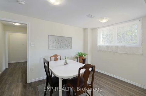 Photo 20 at 2 Roslyn Road, Wellington, Barrie